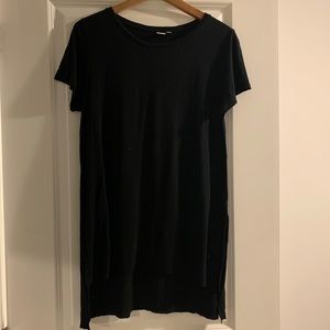 Twin Slide Slit Solid Tee (Black)